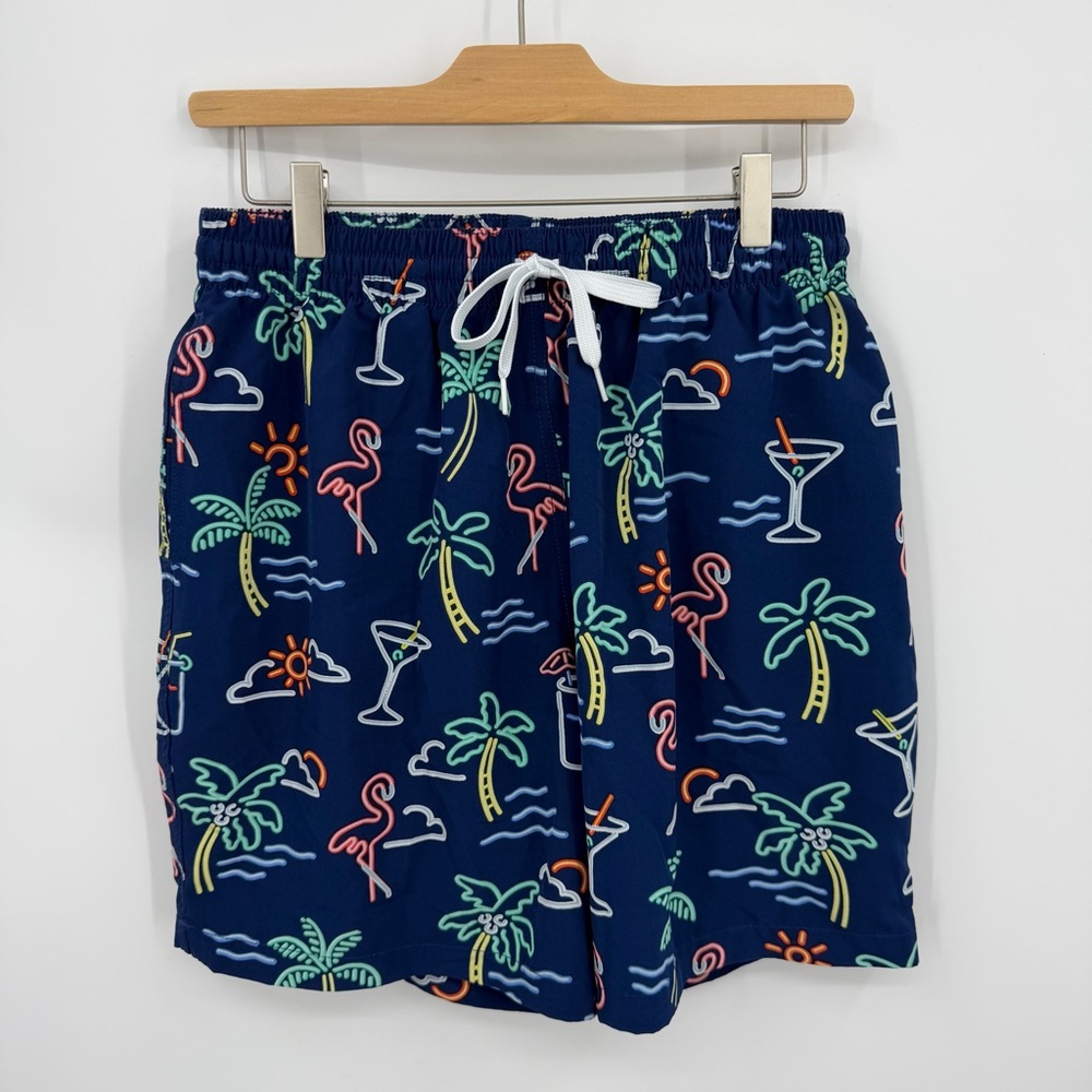 Chubbies "The Neon Lights"‎ stretch swim trunks with a navy graphic print sz L